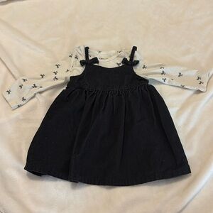 ✨Carters 3-6mo dress✨
